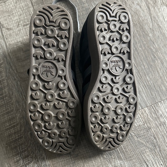 Adidas Black Gazelle women’s size 5 black velvet and suede - Picture 4 of 11